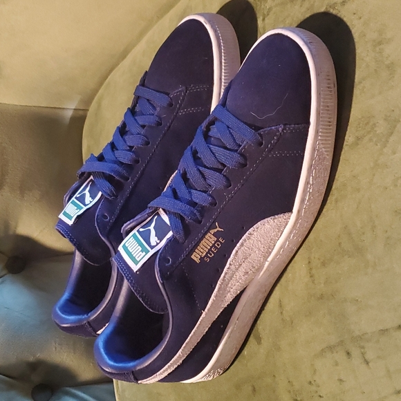 Puma Shoes | Puma Suede Classic Sneaker Navy Blue Size 9 | Color: Blue/White | Size: 9 | Jen881's Closet
